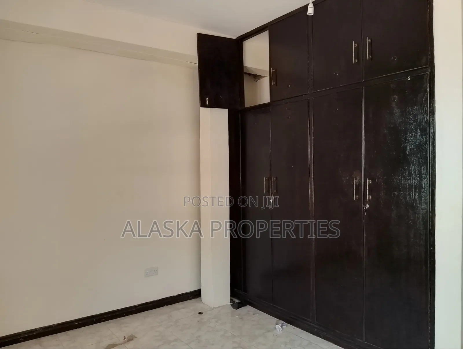 4bdrm Maisonette in Nyali Estate for rent