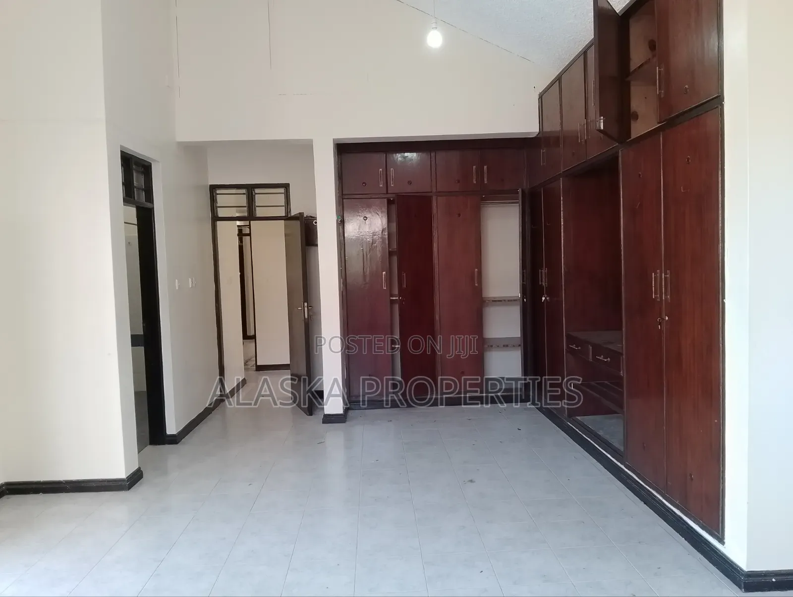 4bdrm Maisonette in Nyali Estate for rent