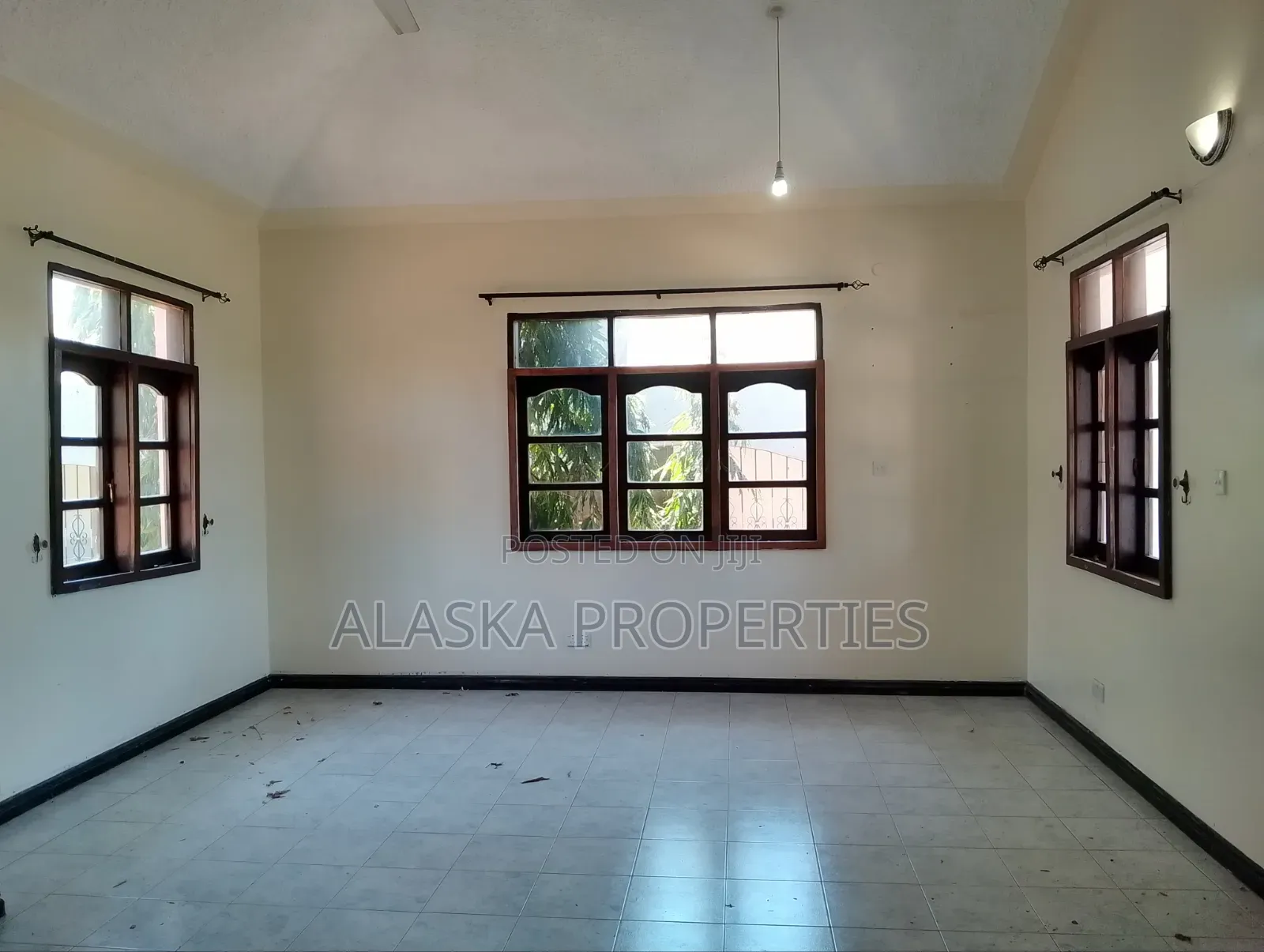 4bdrm Maisonette in Nyali Estate for rent