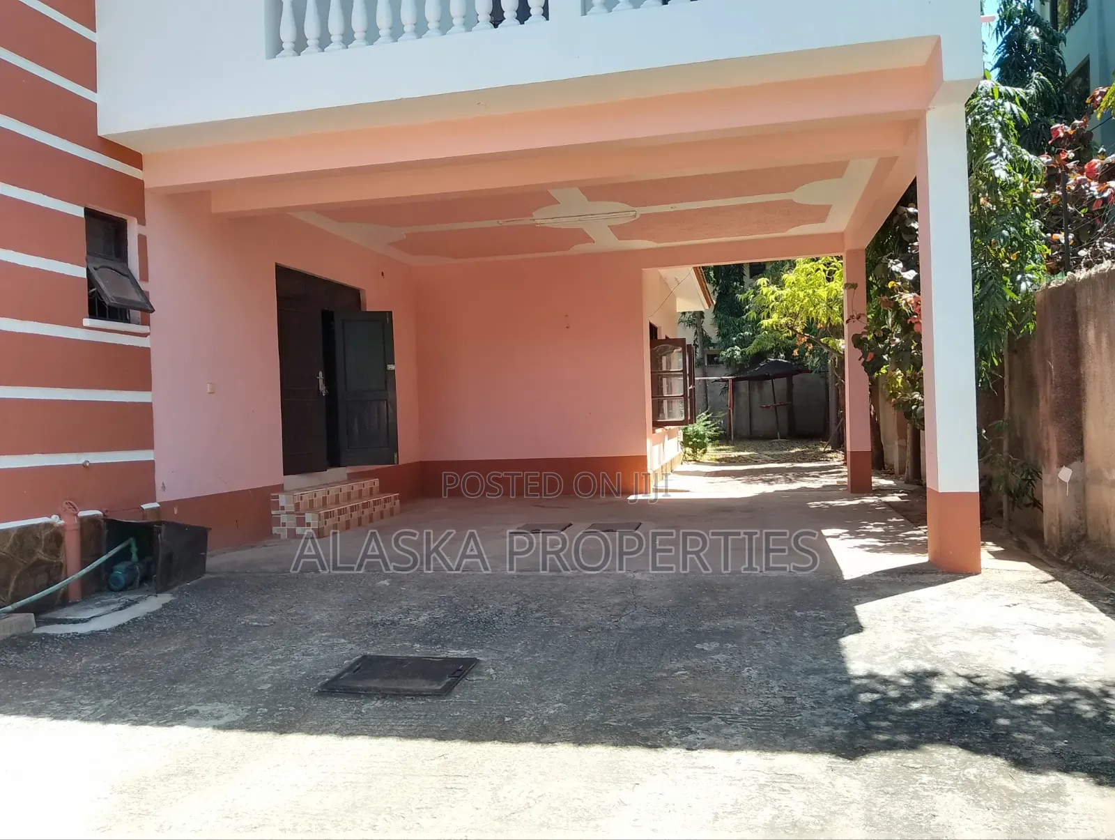 4bdrm Maisonette in Nyali Estate for rent