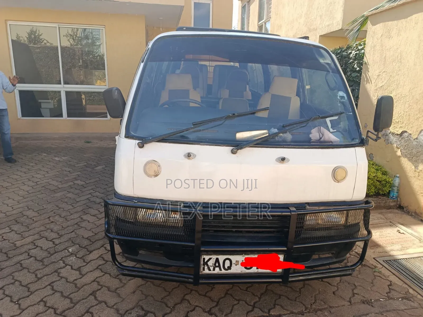 Nissan Caravan (Urvan) 1998 White