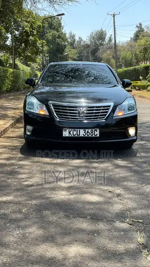 Toyota Crown 2012 Black