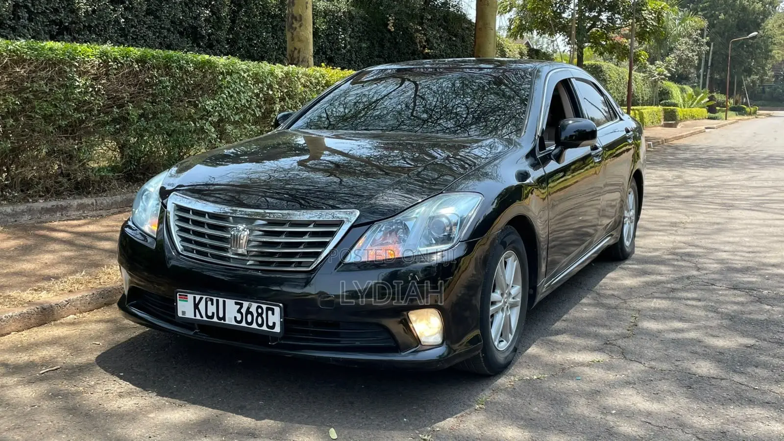 Toyota Crown 2012 Black