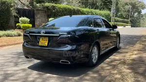 Toyota Crown 2012 Black