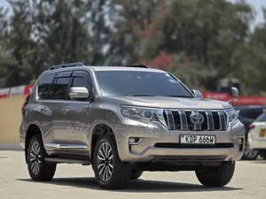 Toyota Land Cruiser Prado 2019 Gold