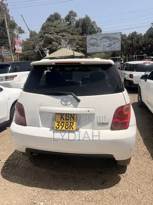 Toyota IST 2004 White