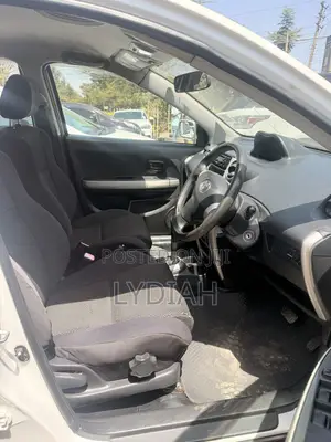 Toyota IST 2004 White
