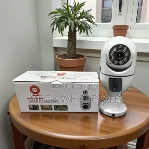 Full Color Voice Monitoring Dual Lens PTZ WiFi Bulb Camera