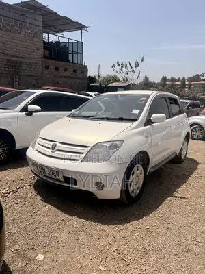 Toyota IST 2004 White