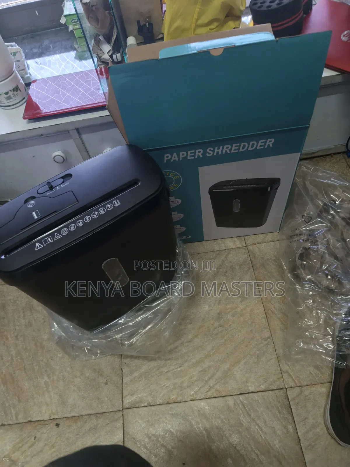 Table Office Cross Cut Paper Shredder of 8 Sheet