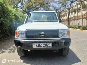 Toyota Land Cruiser 2013 White