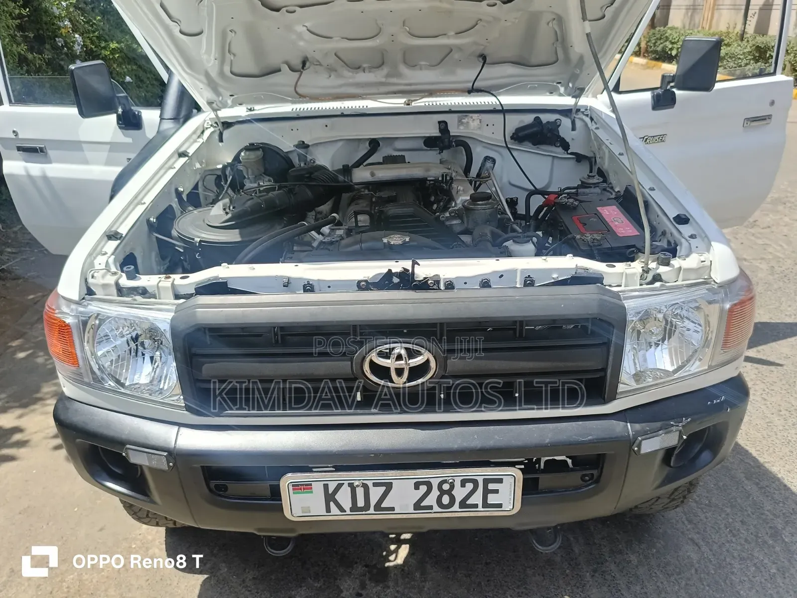 Toyota Land Cruiser 2013 White