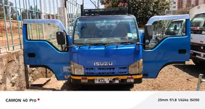 Isuzu Truck ELF 2010 Blue 