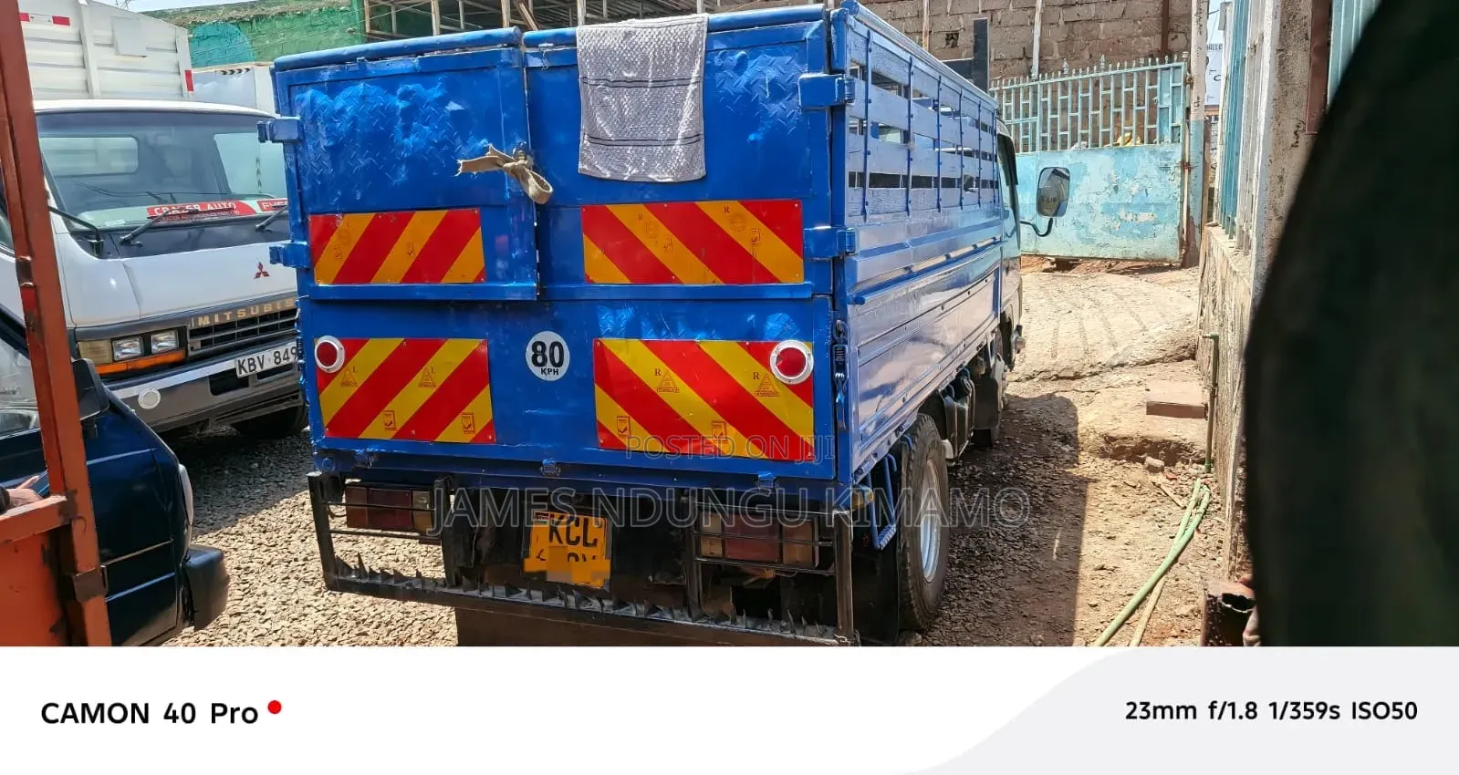 Isuzu Truck ELF 2010 Blue 