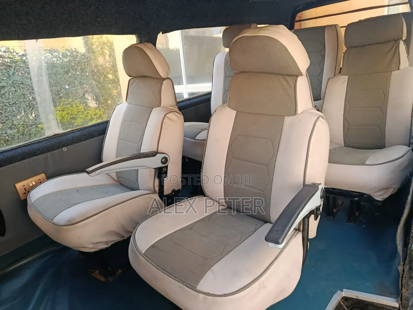 Nissan Caravan (Urvan) 1998 White