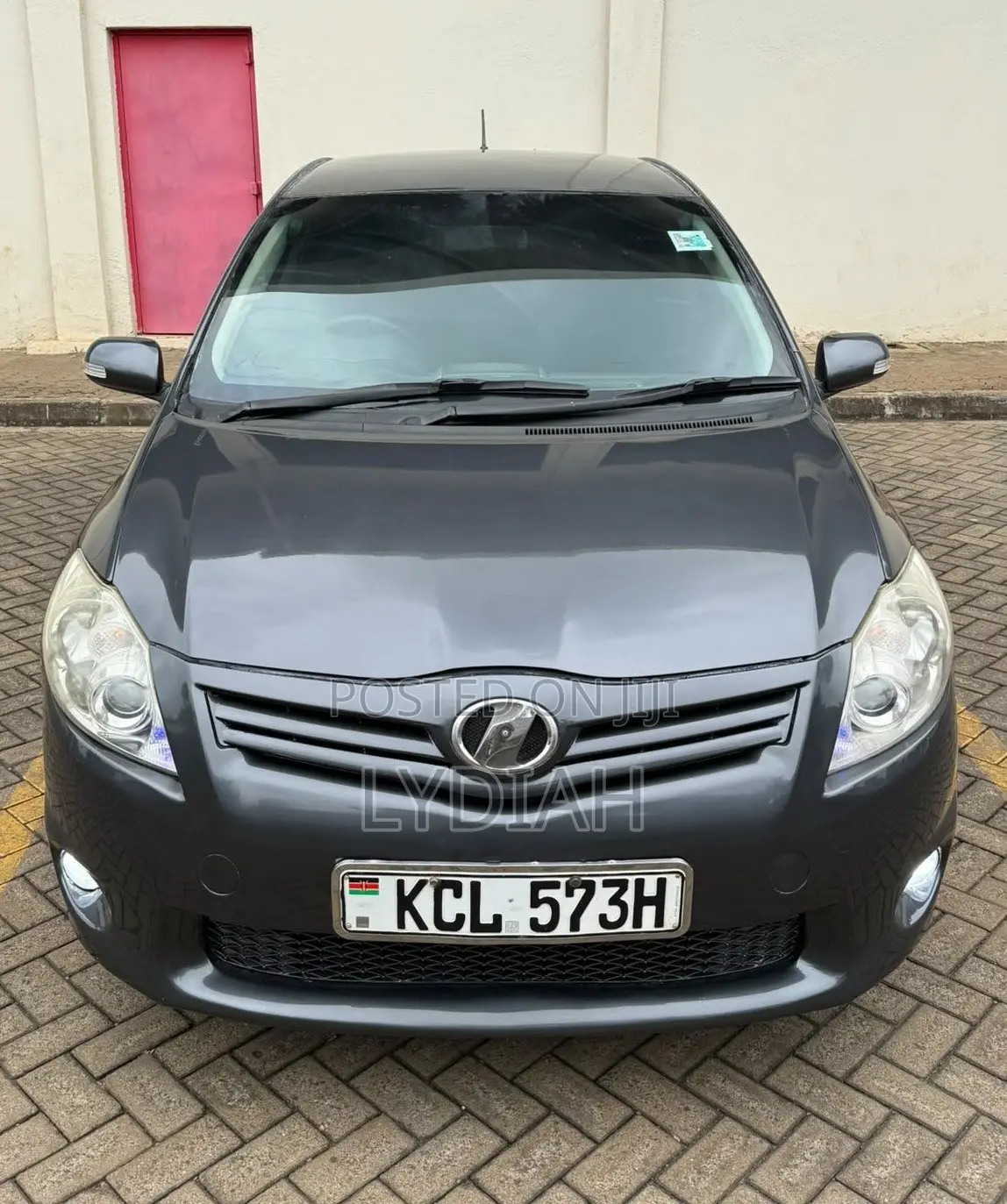 Toyota Auris 2010 Gray