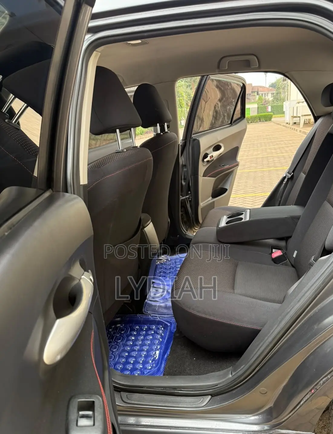 Toyota Auris 2010 Gray