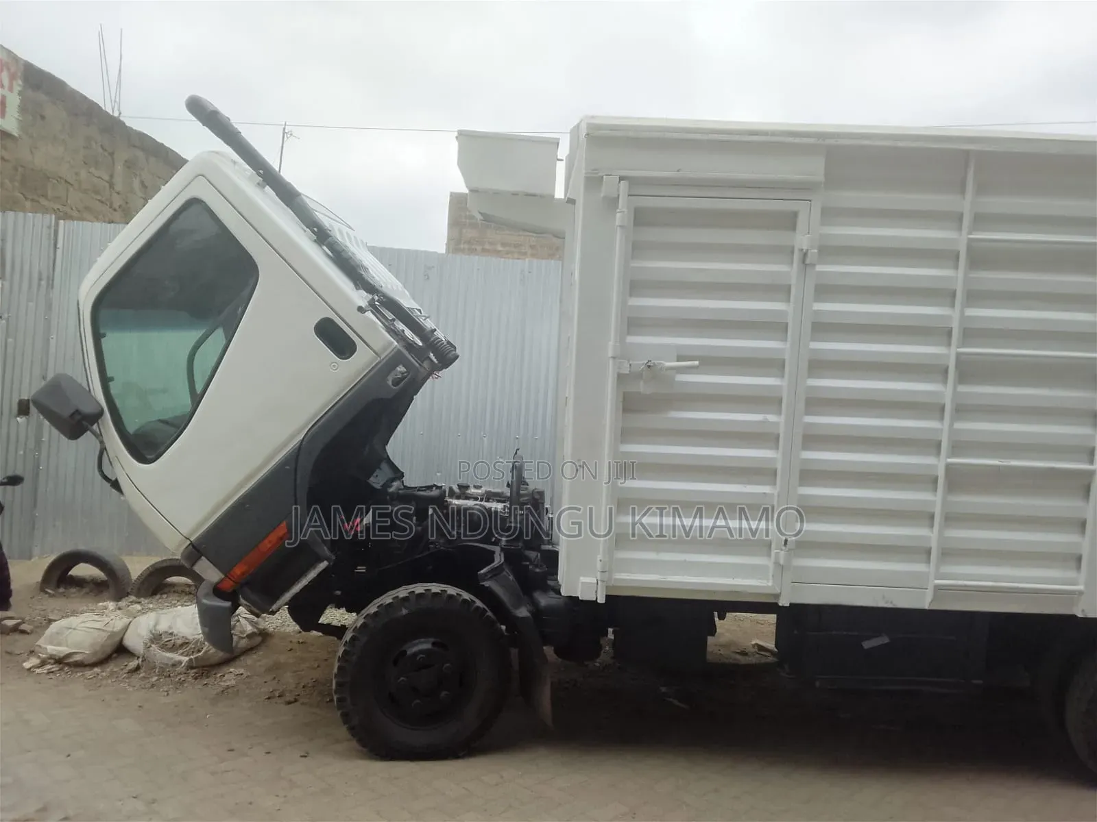 Mitsubishi Truck 4d32 on Quick Sale
