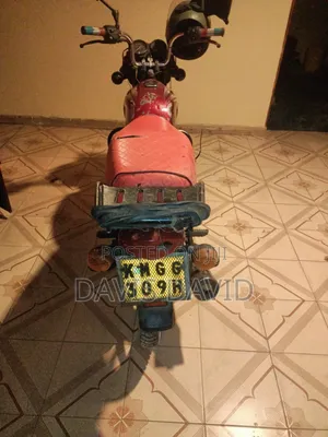 Bajaj Boxer 100 2023 Red