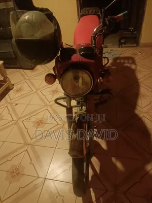 Bajaj Boxer 100 2023 Red