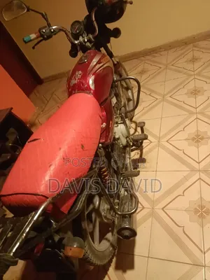 Bajaj Boxer 100 2023 Red