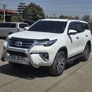 Toyota Fortuner 2019 White