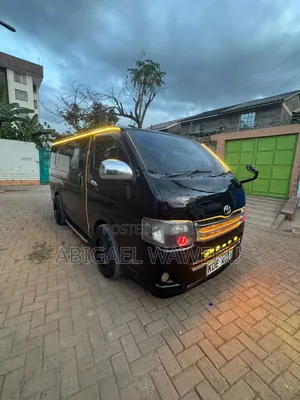 Toyota HiAce 2014 Black