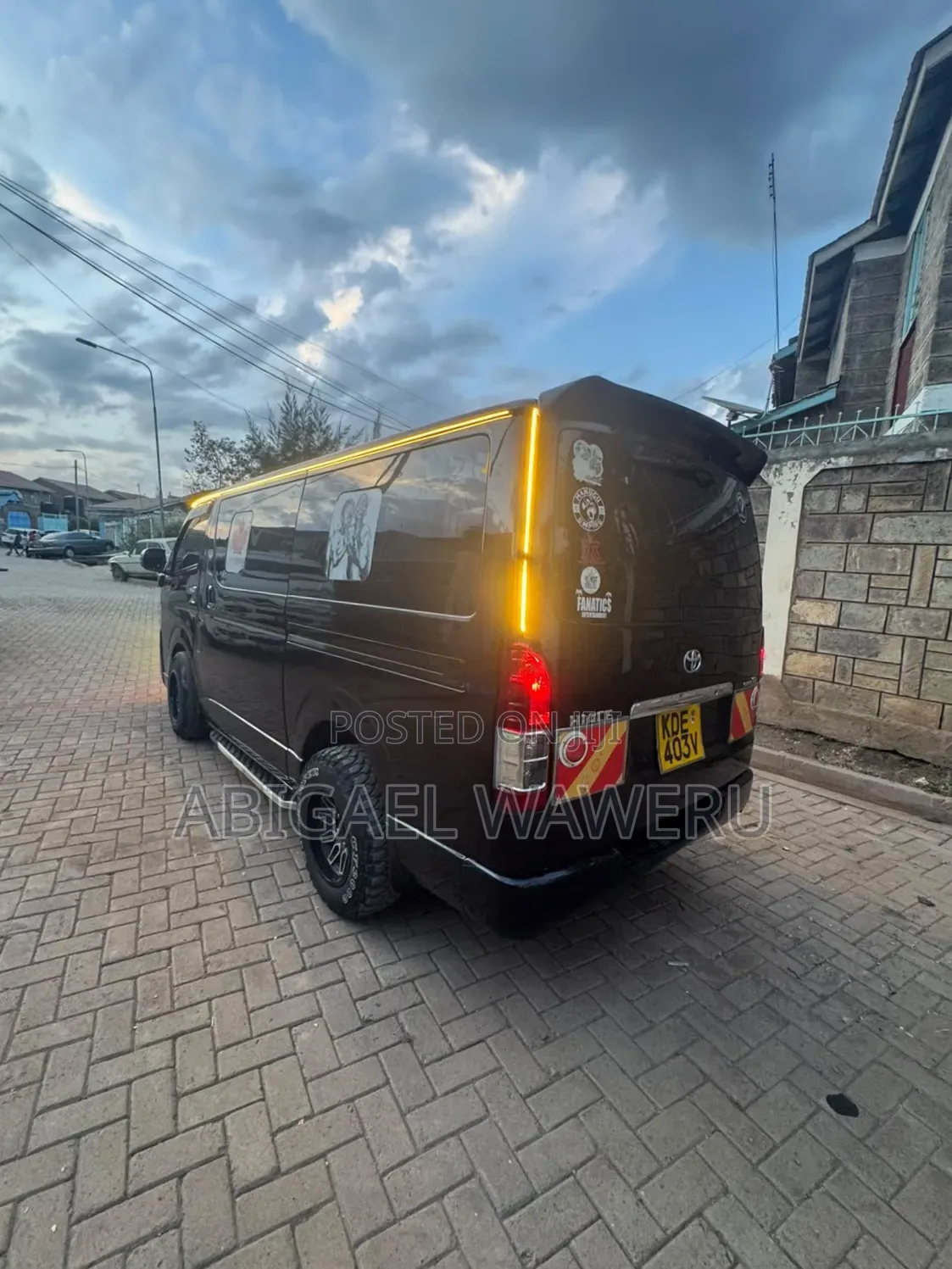 Toyota HiAce 2014 Black