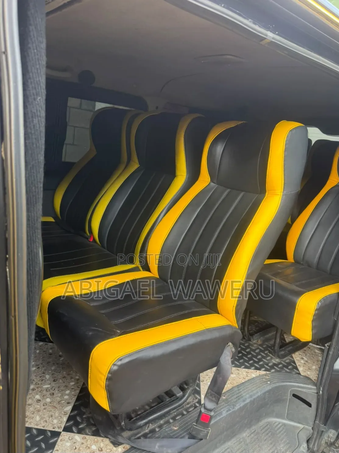 Toyota HiAce 2014 Black