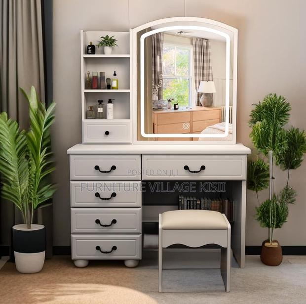 Home Furniture;Vanity Dresinig Table With LED Light