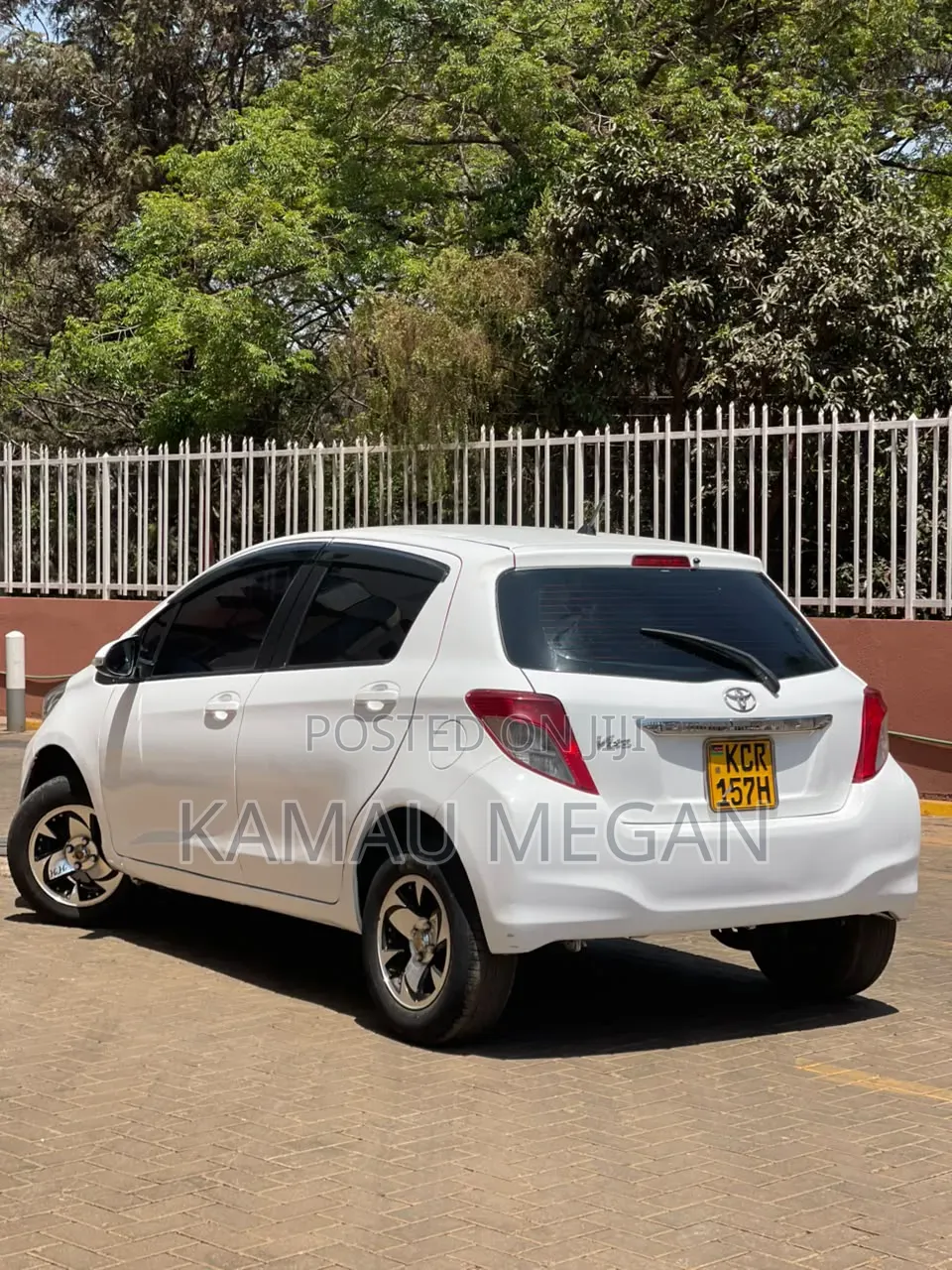 Toyota Vitz 2012 White