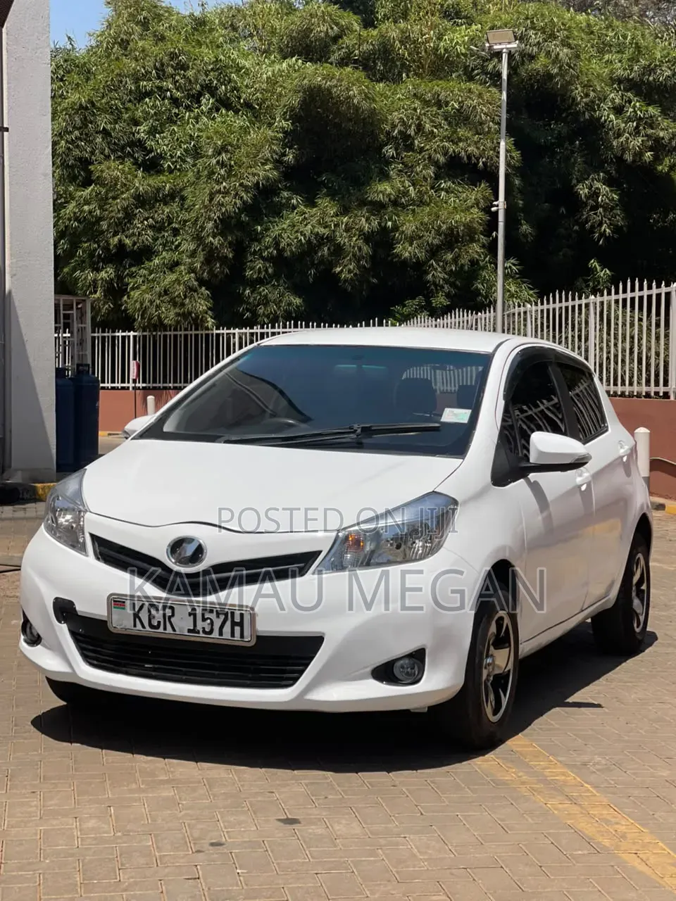 Toyota Vitz 2012 White
