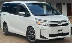 Toyota Voxy 2019 Pearl