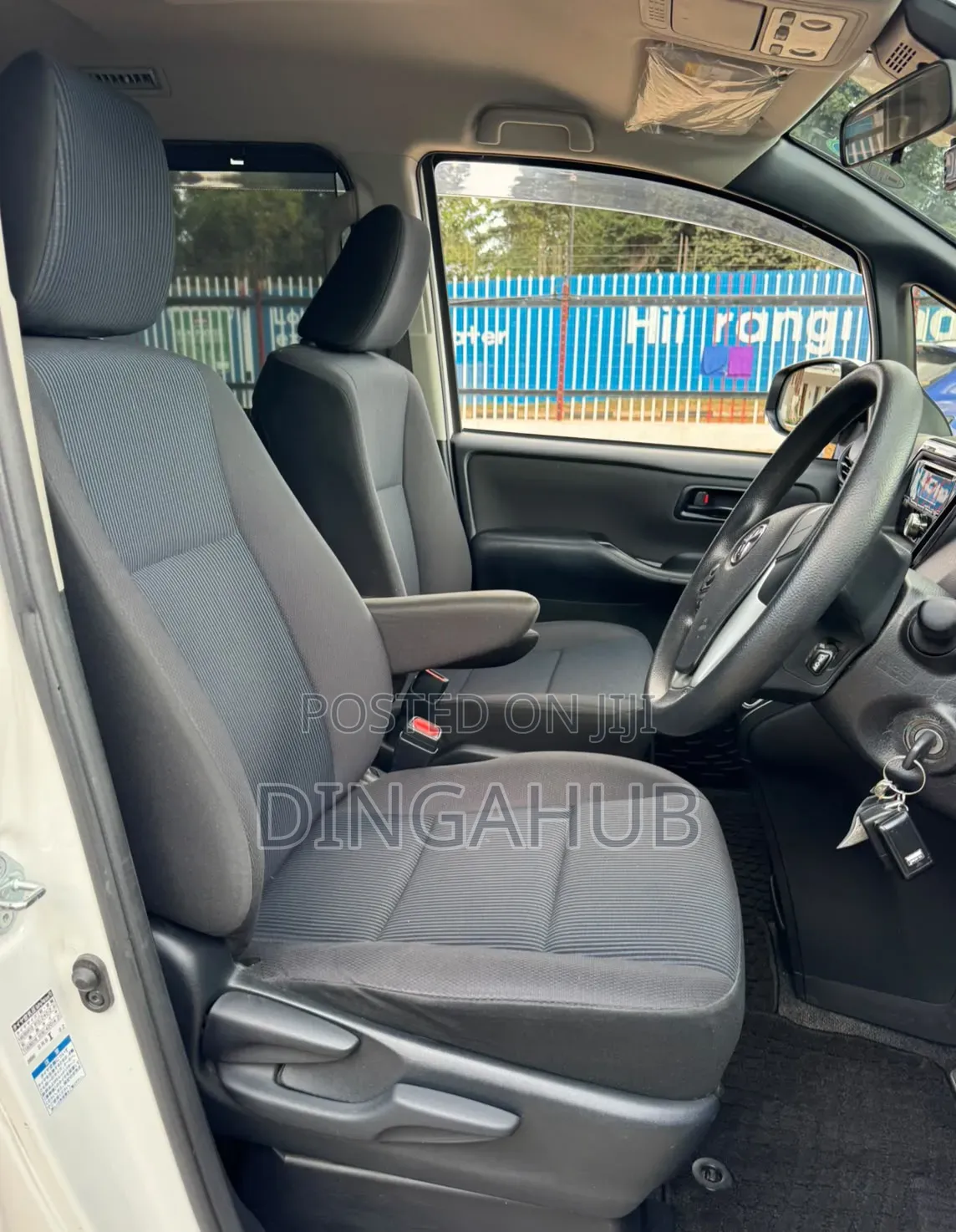 Toyota Voxy 2019 Pearl