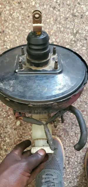 Nissan Nt30 Brake Booster