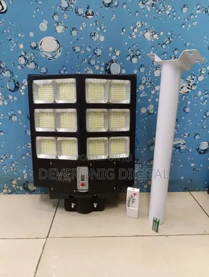 *1000Watts Solar Street Lights + Pole*