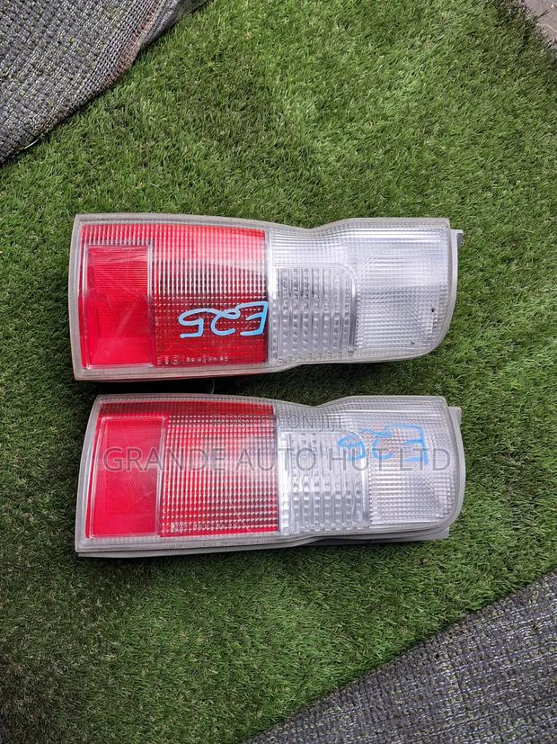 Nissan Caravan E25 Taillights