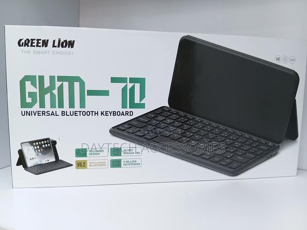 The Green Lion GKM-70 Portable Foldable Universal Bluetooth Keyboard.