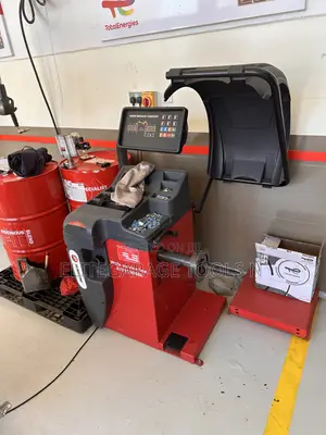 Heavy Duty Commercial Sunshine Italy Wheel Balancer
