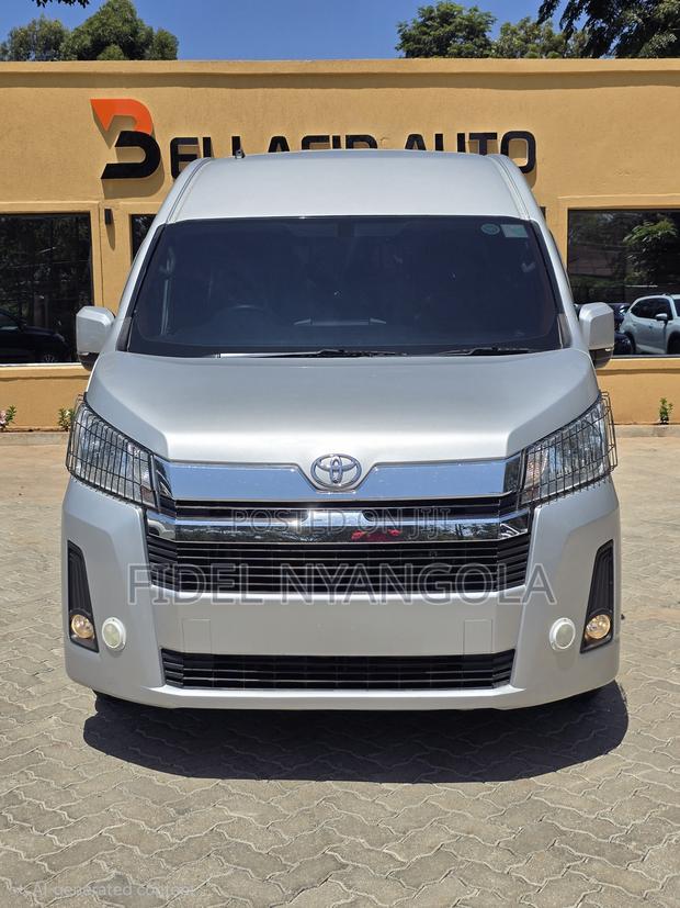 Toyota HiAce 2020 Silver