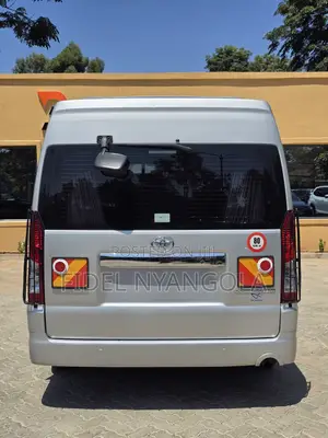 Toyota HiAce 2020 Silver