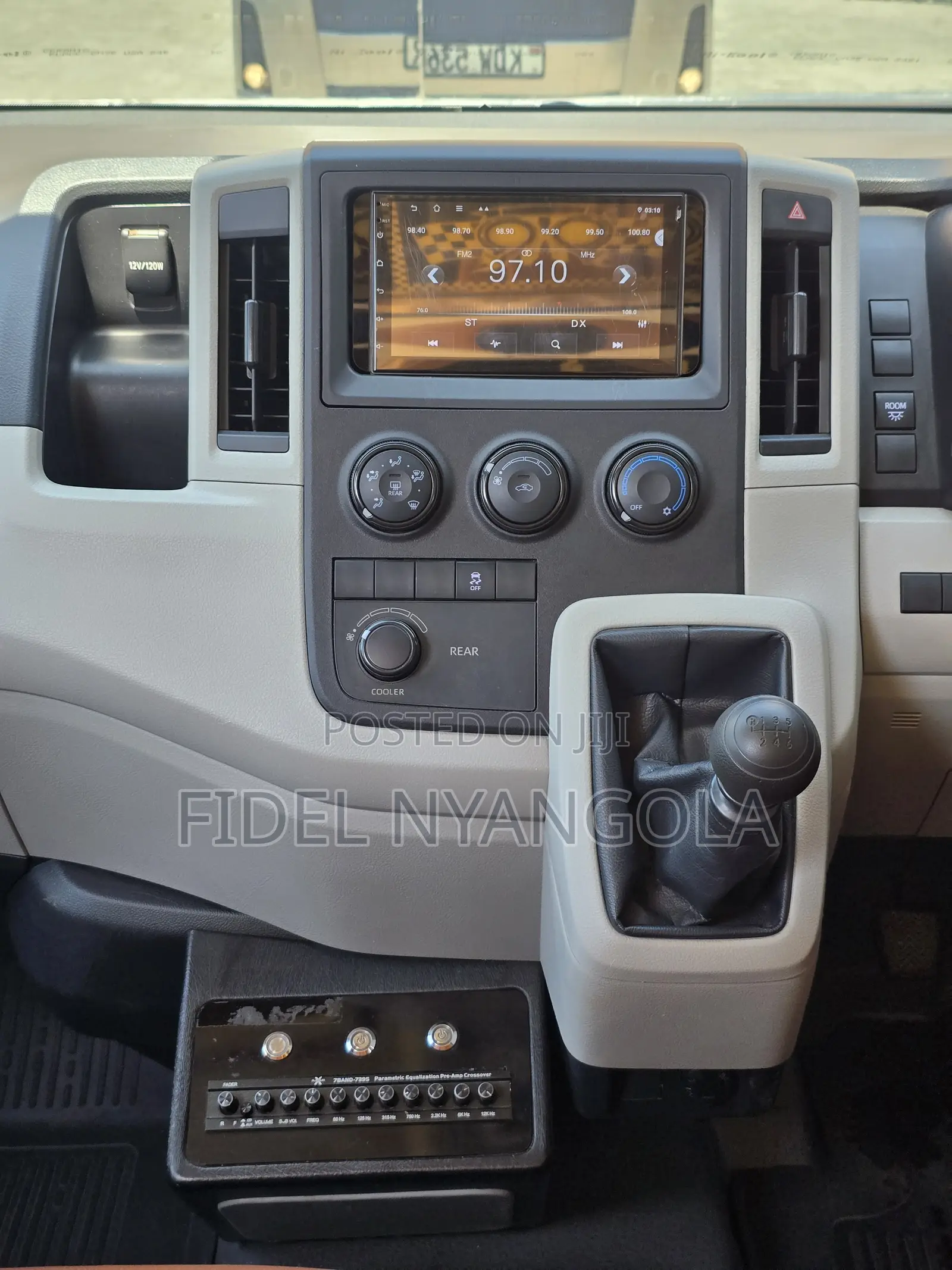 Toyota HiAce 2020 Silver