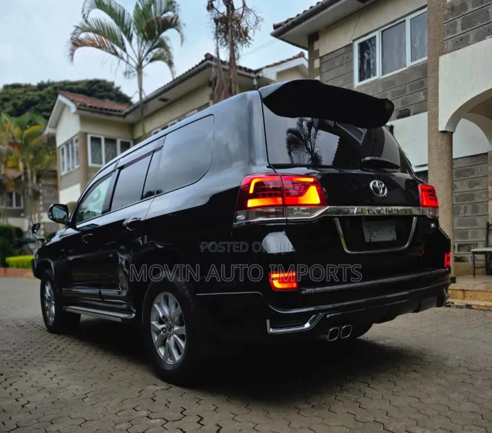 Toyota Land Cruiser 2017 Black