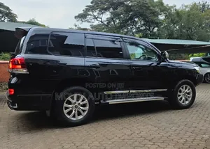 Toyota Land Cruiser 2017 Black