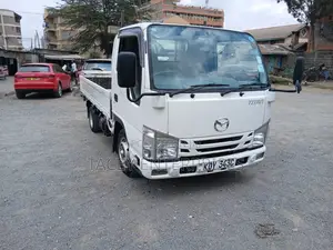 Isuzu El/ Mazda Titanf Diesel, Manual Kdy * C