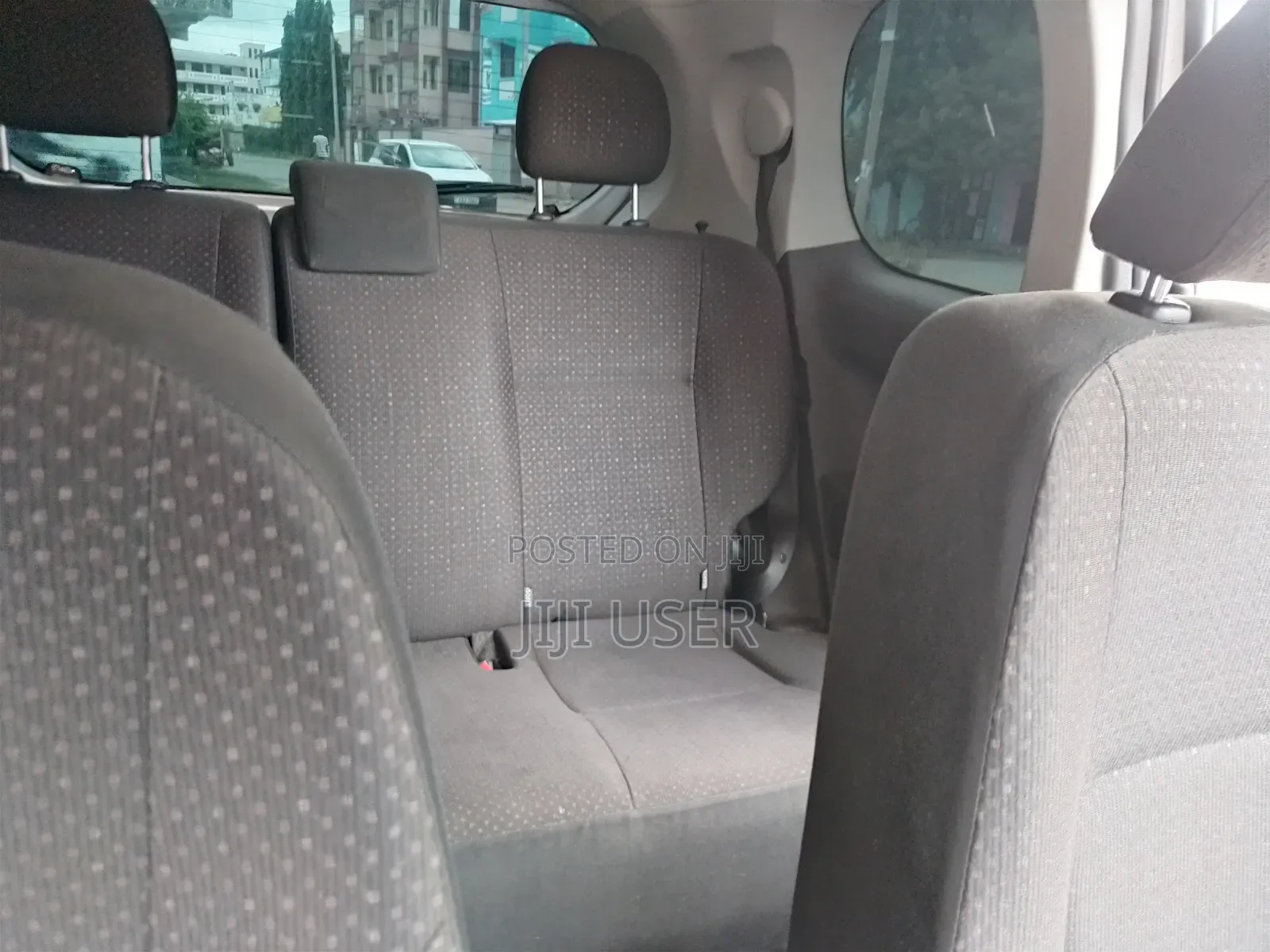 Toyota Spade 2013 Silver