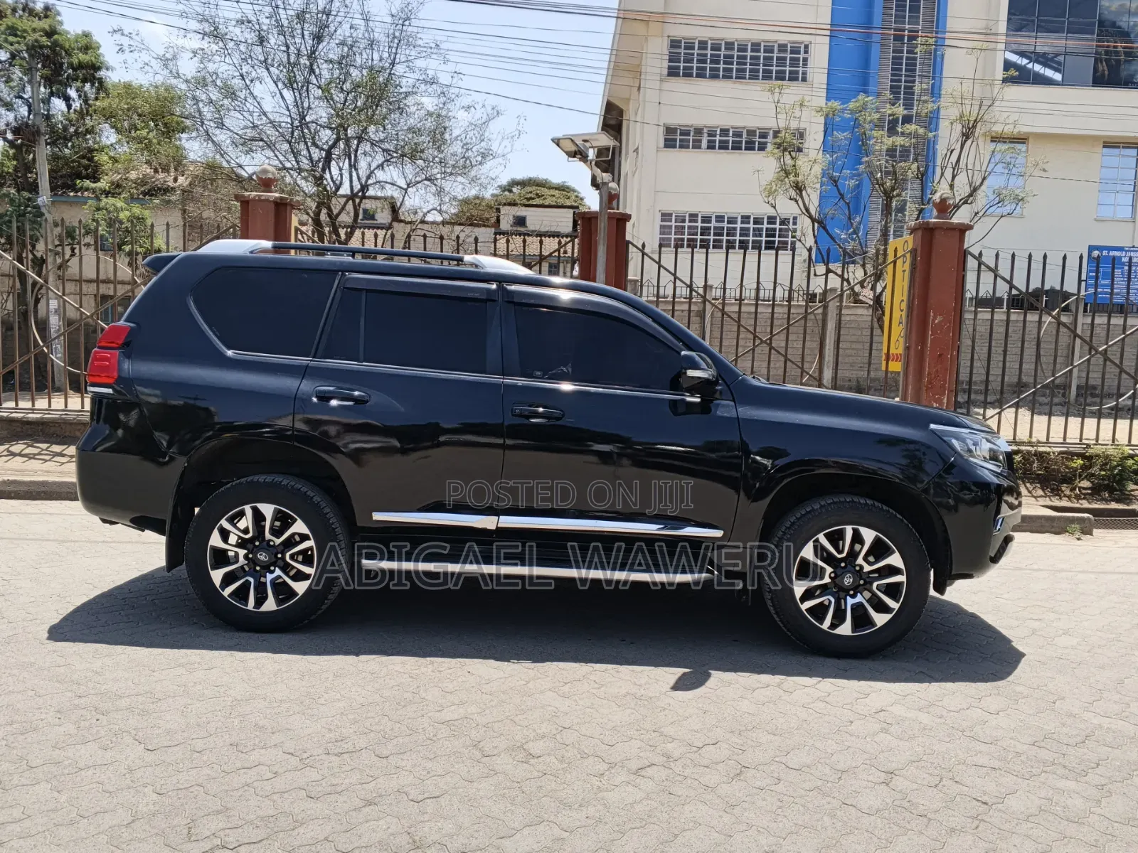 Toyota Land Cruiser Prado 2017 Black