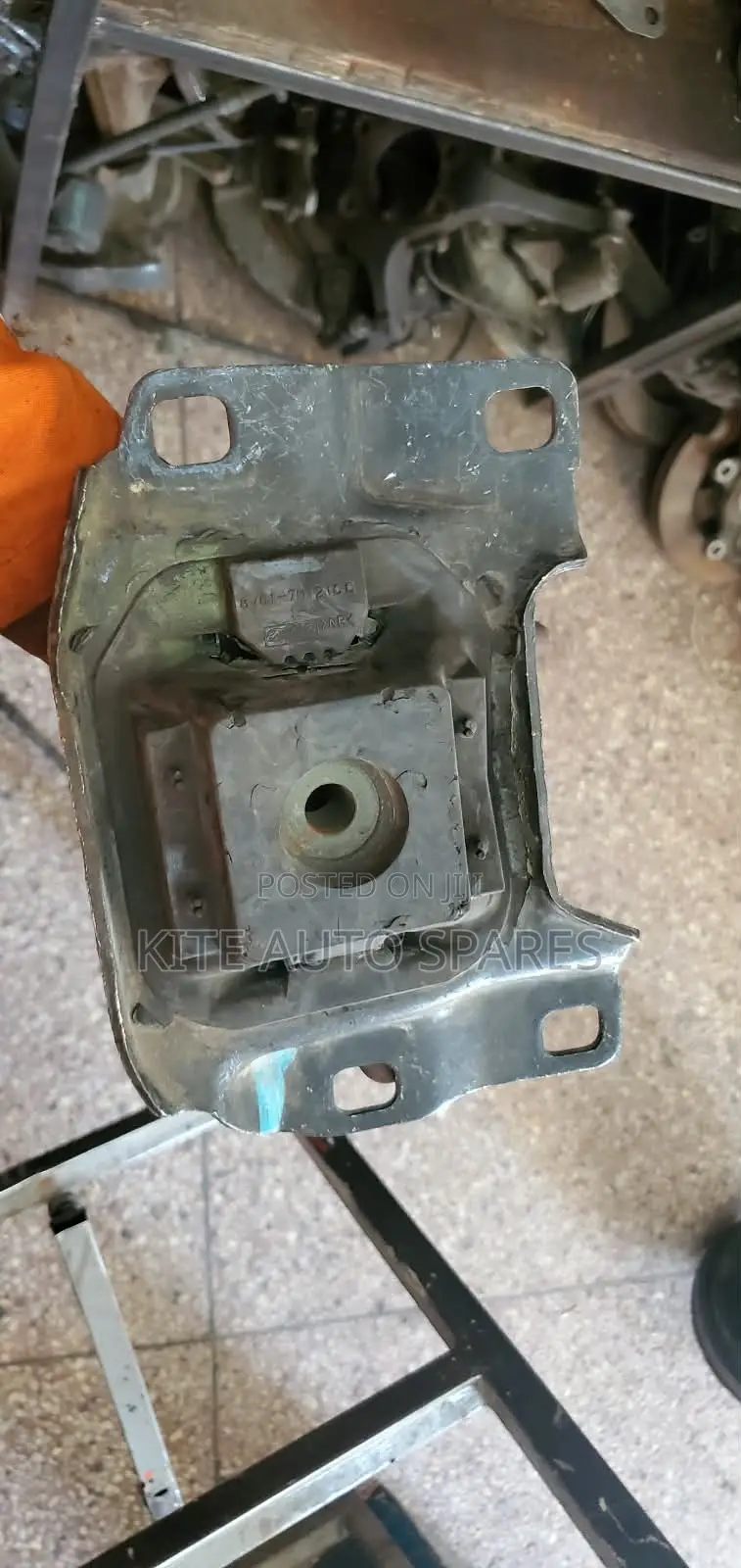 Mazda Premacy Mounting