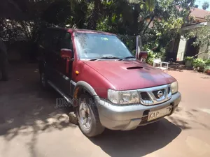 Nissan Terrano 1999 Red