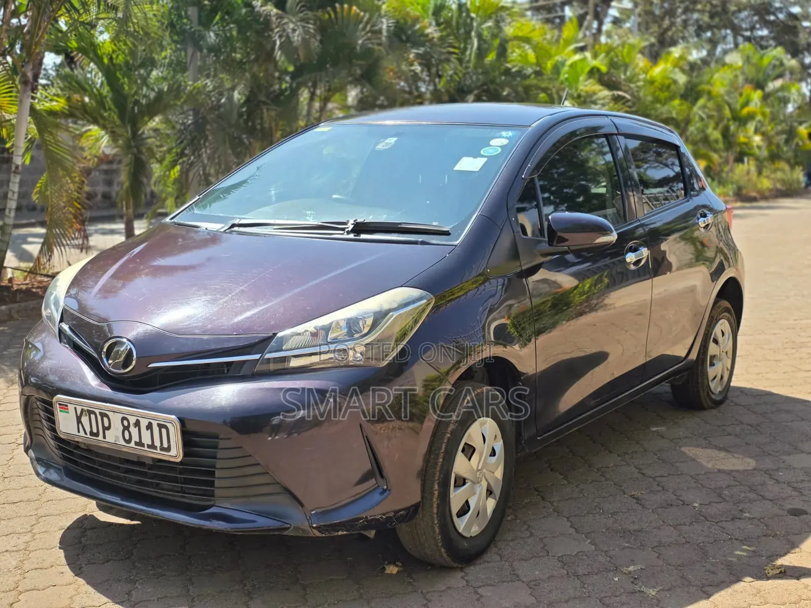 Toyota Vitz 2016 Maroon